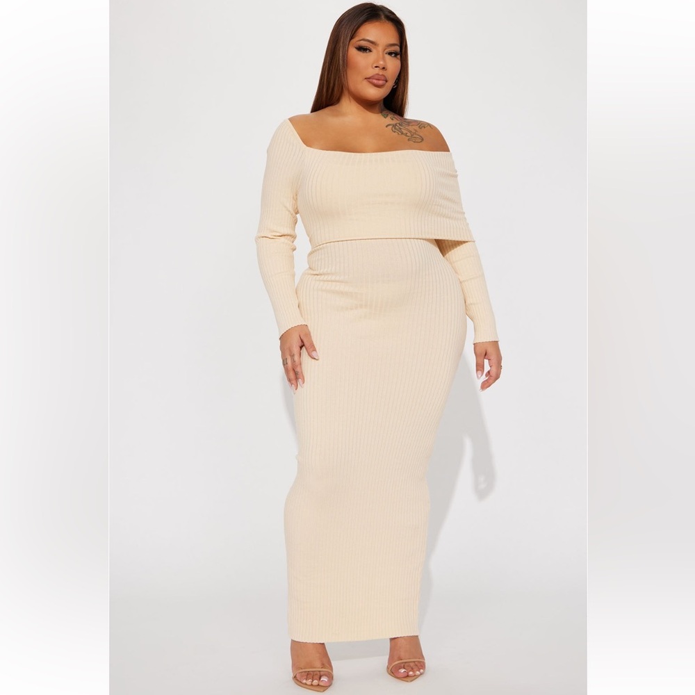 Arya Sweater Maxi Dress